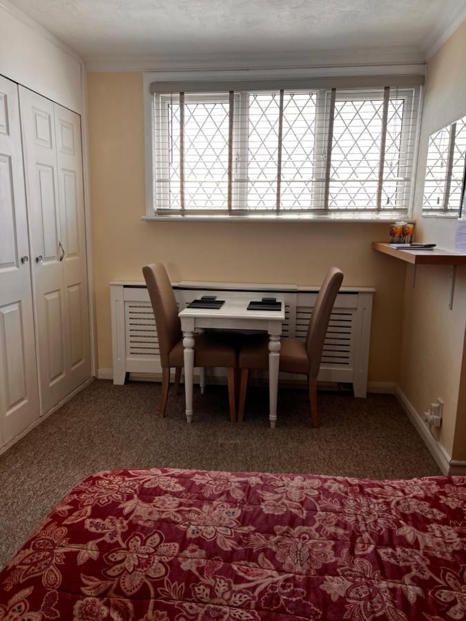 Shazzamm Apartment New Quay Екстериор снимка